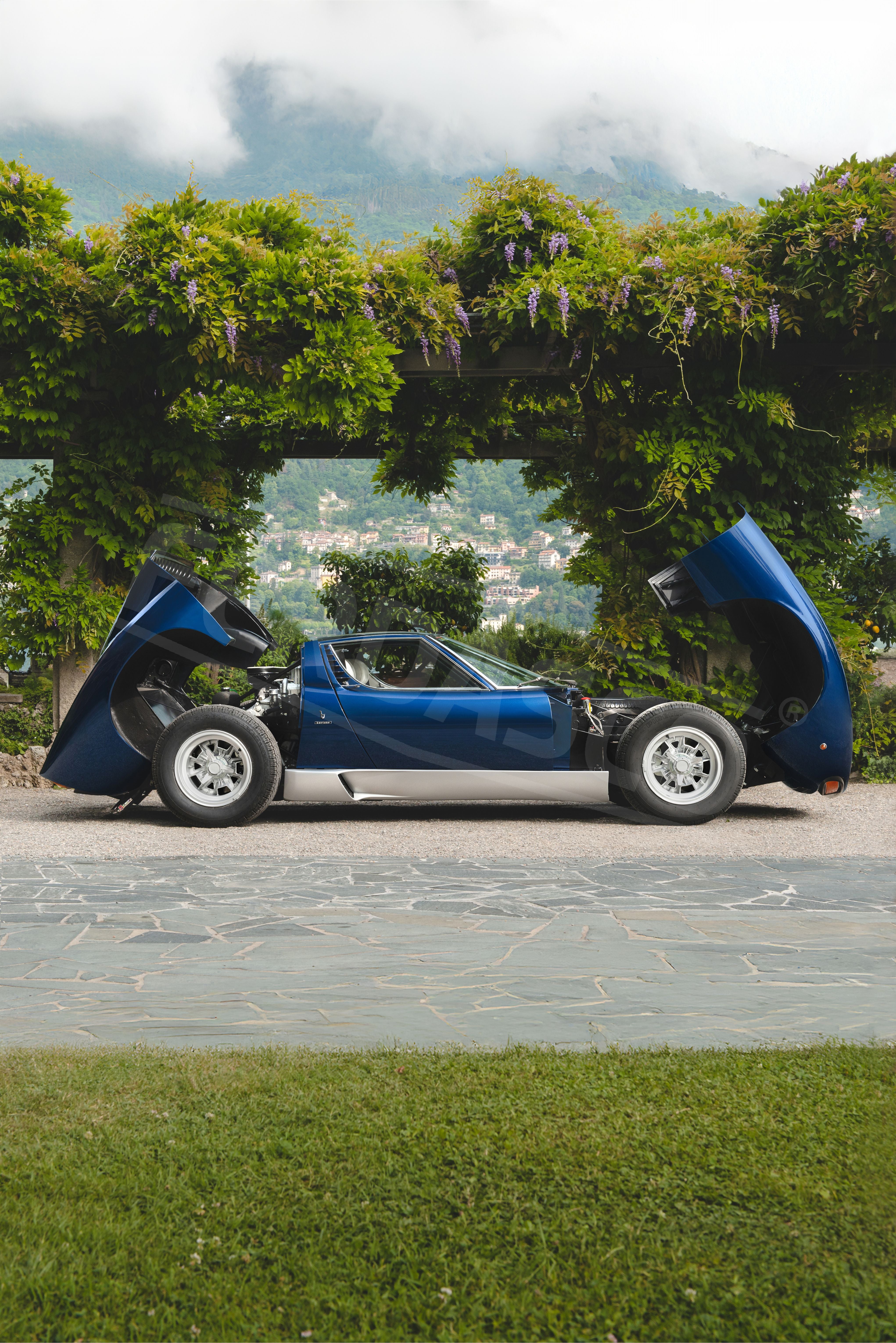 Lamborghini Miura SV