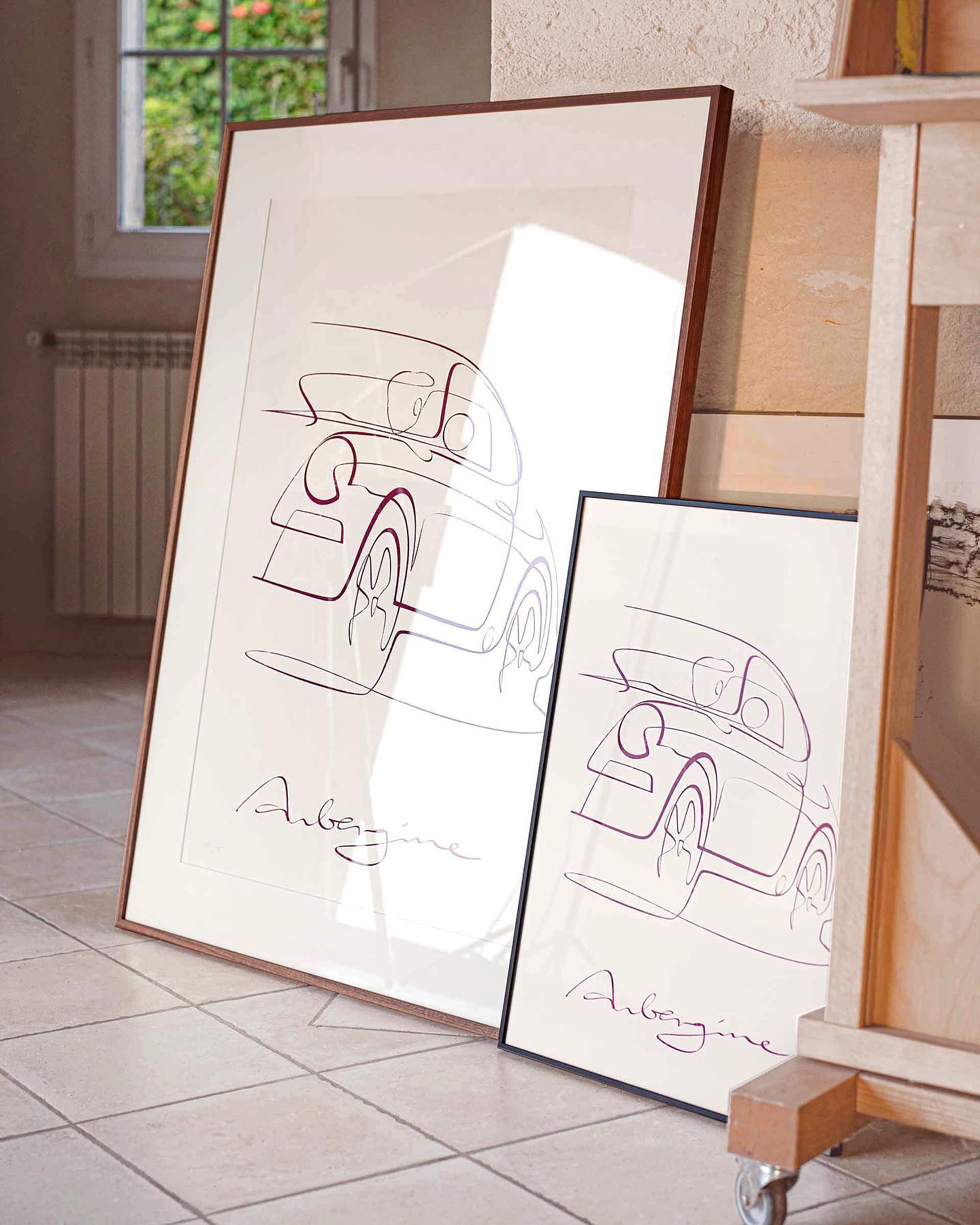 One line of 911 Aubergine